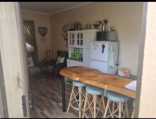 4 BEDROOM HOUSE FOR SALE IN FAIRFIELD ESTATE